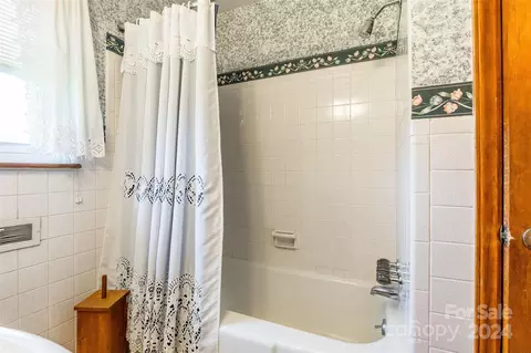 Bath - 3913 Lawyers Rd, Monroe, NC 28110 photo 4 of 4