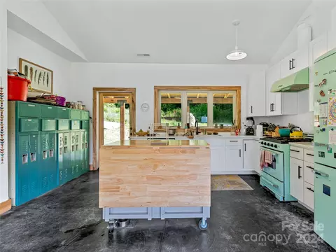 Newfound Road, Leicester, NC 28748 photo 9