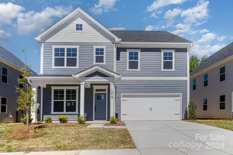 107 Pinewood Dr, Huntersville, NC 28078