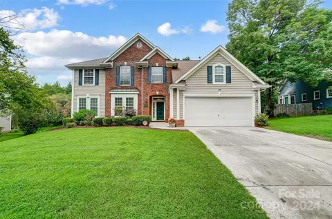 7219 Hunters Spring Dr, Charlotte, NC 28269