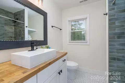 Bath - 520 Craig St, Monroe, NC 28112 photo 1 of 1