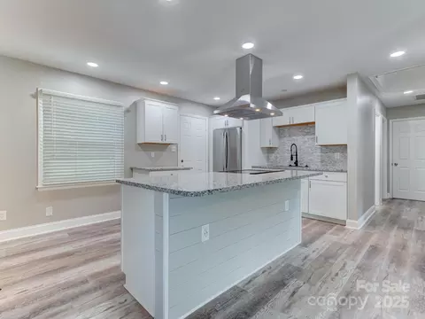 2626 Abelwood Rd, Charlotte, NC 28216