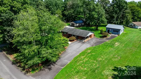 82 Jason Ln, Hiddenite, NC 28636 photo 36