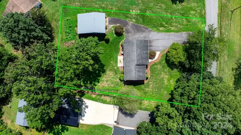 82 Jason Ln, Hiddenite, NC 28636 photo 35