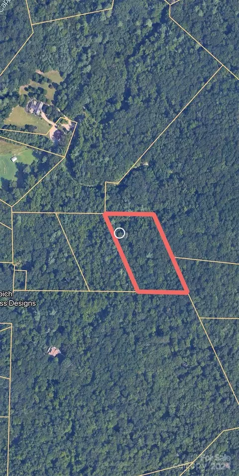 000 N Holiday Dr, Hendersonville, NC 28792