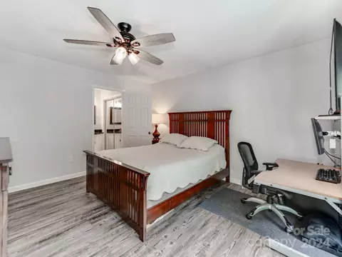Bedroom - 2316 Lake Rd, Ridgeway, SC 29130 photo 4 of 9