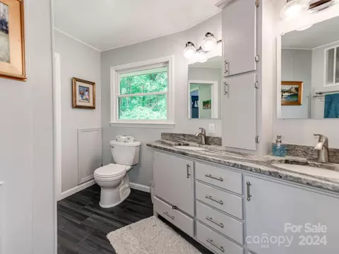 Bath - 2316 Lake Rd, Ridgeway, SC 29130 photo 1 of 5