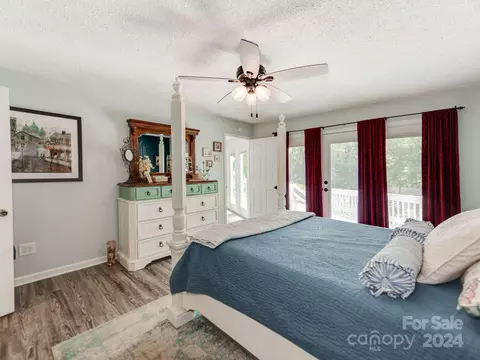 Bedroom - 2316 Lake Rd, Ridgeway, SC 29130 photo 3 of 9