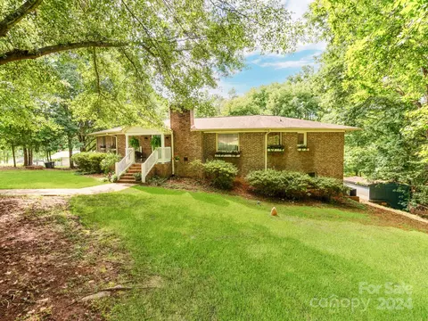 Exterior - 2316 Lake Rd, Ridgeway, SC 29130 photo 3 of 11