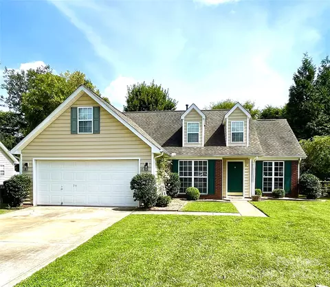 12624 Cumberland Crest Dr, Huntersville, NC 28078