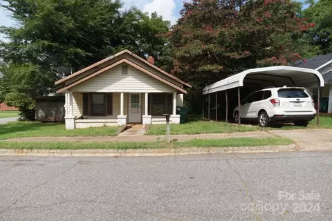 202 N Davis Ave, Newton, NC 28658