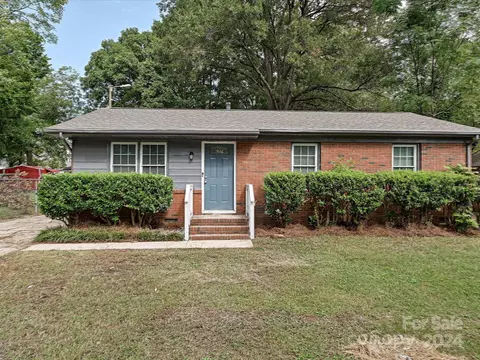 916 Lewiston Ave, Charlotte, NC 28208