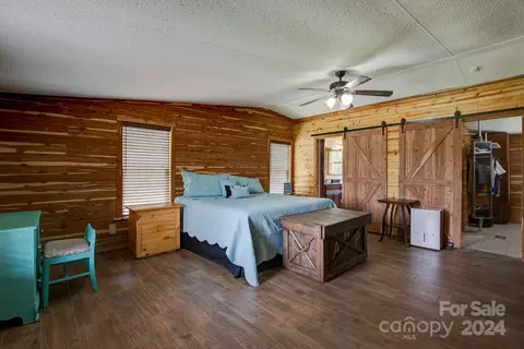 498 Hillcrest Rd, Mcbee, SC 29101