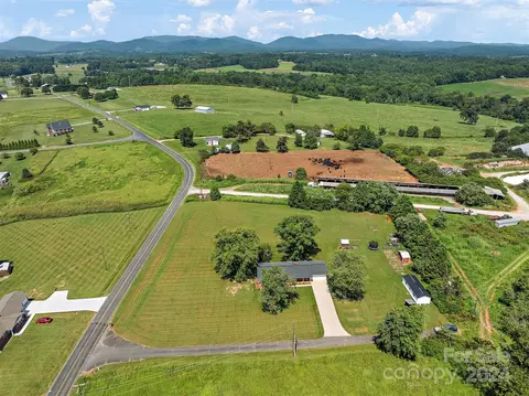 1272 Three Forks Church Rd, Taylorsville, NC 28681