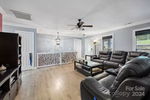16 Crossing Ln, Sylva, NC 28779 photo 5
