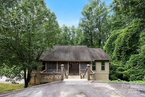 16 Crossing Ln, Sylva, NC 28779 photo 3