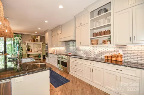 Kitchen - 1022 Flat Rock Dr, Monroe, NC 28110 photo 4 of 6