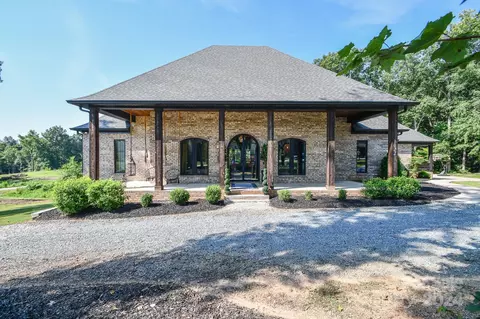 Exterior - 1022 Flat Rock Dr, Monroe, NC 28110 photo 3 of 12