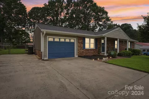 309 Fulton Dr, Kings Mountain, NC 28086