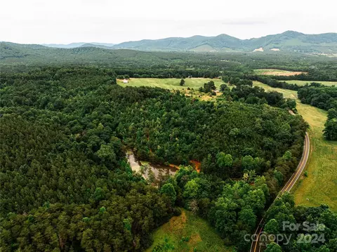 931 Waters Rd, Bostic, NC 28018 photo 4