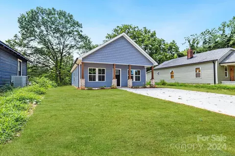 1332 Caldwell St, Statesville, NC 28677