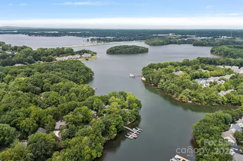345 Jib Ct, Davidson, NC 28036 photo 2