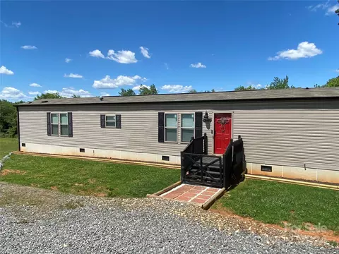 960 E 1st St, Newton, NC 28658