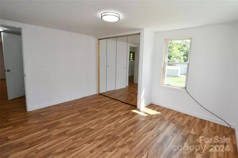 Bedroom - 149 Phillips Rd, Spruce Pine, NC 28777 photo 2 of 6