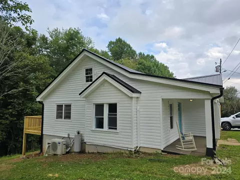 Exterior - 149 Phillips Rd, Spruce Pine, NC 28777 photo 7 of 8