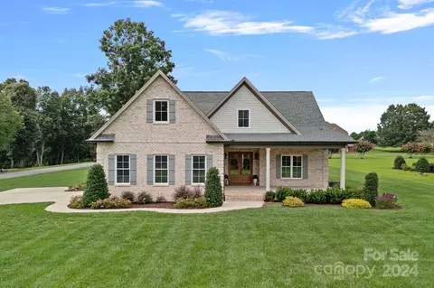 172 Doe Run Ln, Statesville, NC 28625