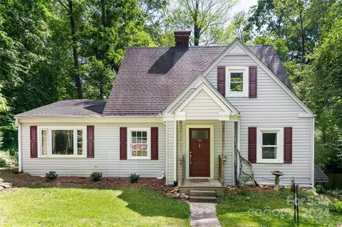 16 Dew Waite Rd, Black Mountain, NC 28711