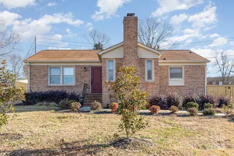 1007 Ashford St, Charlotte, NC 28214