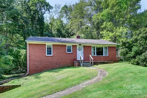 419 Monte Vista Rd, Candler, NC 28715