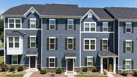 10820 Overlook Mountain Dr, Charlotte, NC 28216
