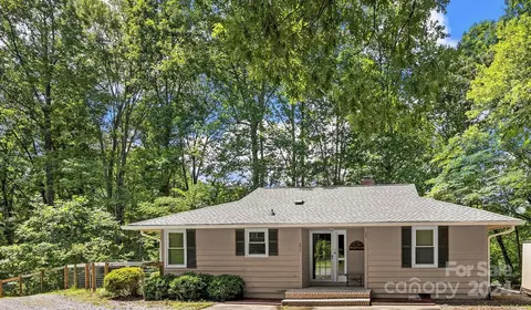 211 Ioka Hills Rd, Columbus, NC 28722