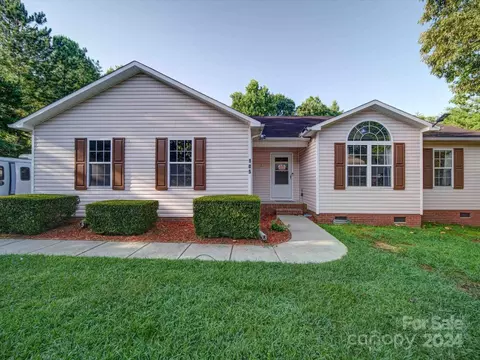 105 W Panther Creek Rd, Troutman, NC 28166