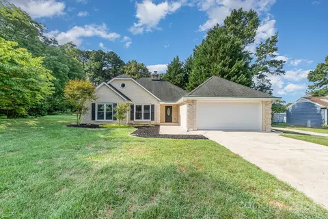 813 Malotte Ln, Gastonia, NC 28054