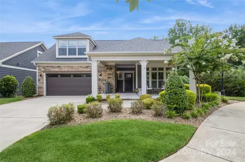 10106 Passau Path Dr, Huntersville, NC 28078