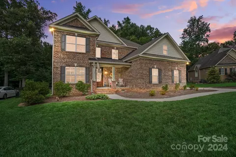 129 Moses Rhyne Dr, Mount Holly, NC 28120