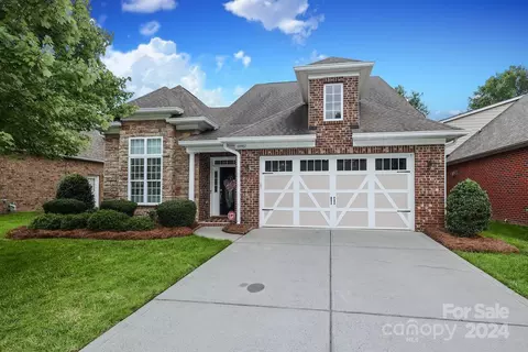 10907 Round Rock Rd, Charlotte, NC 28277