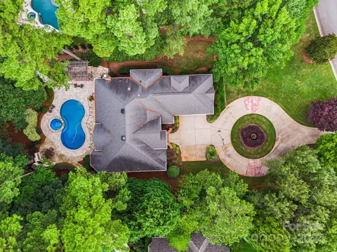 View/Area - 18943 Peninsula Point Dr, Cornelius, NC 28031 photo 2 of 2