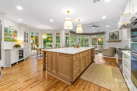 Kitchen - 18943 Peninsula Point Dr, Cornelius, NC 28031 photo 1 of 8
