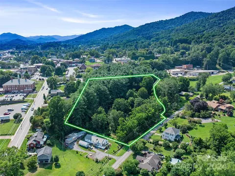 000 Azalea Ln, Burnsville, NC 28714