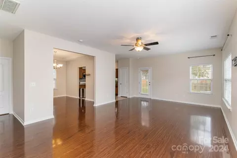 1081 Mountain Laurel Ct, Matthews, NC 28104