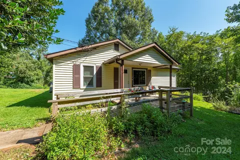 25 Cherokee Rd, Asheville, NC 28806