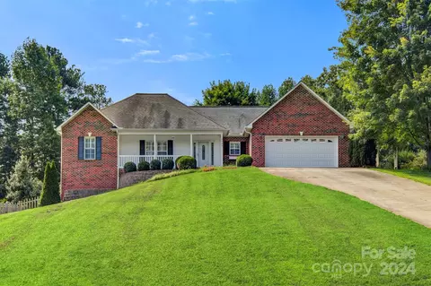 3583 Hunters Path Dr, Granite Falls, NC 28630