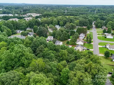2389 Osprey Ct, Gastonia, NC 28056