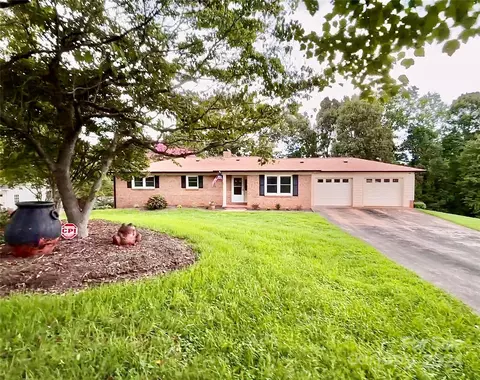 347 Skyline Rd, Hickory, NC 28601 photo 3