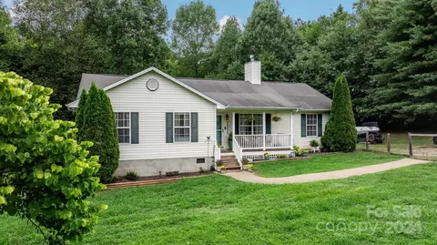 3260 Ed Bowman St, Morganton, NC 28655