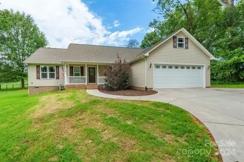 6603 Nc 150 Hwy, Maiden, NC 28650